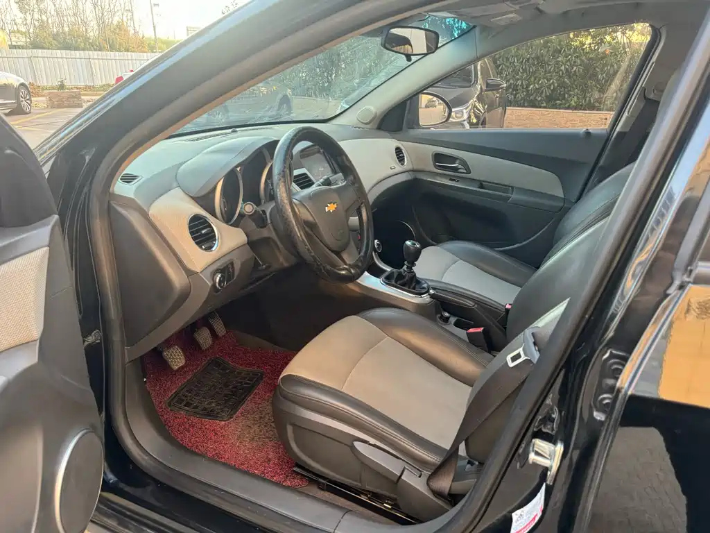 CHEVROLET CRUZE 2013