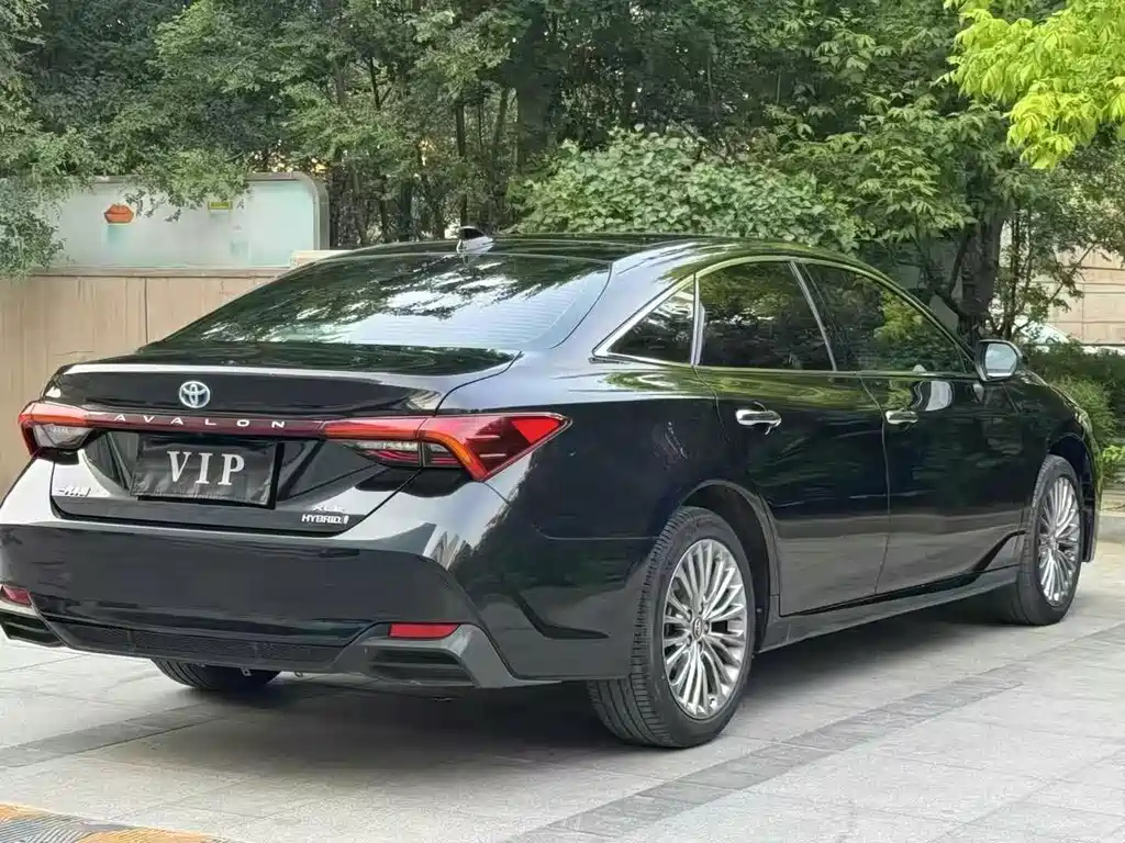 TOYOTA AVALON 2019