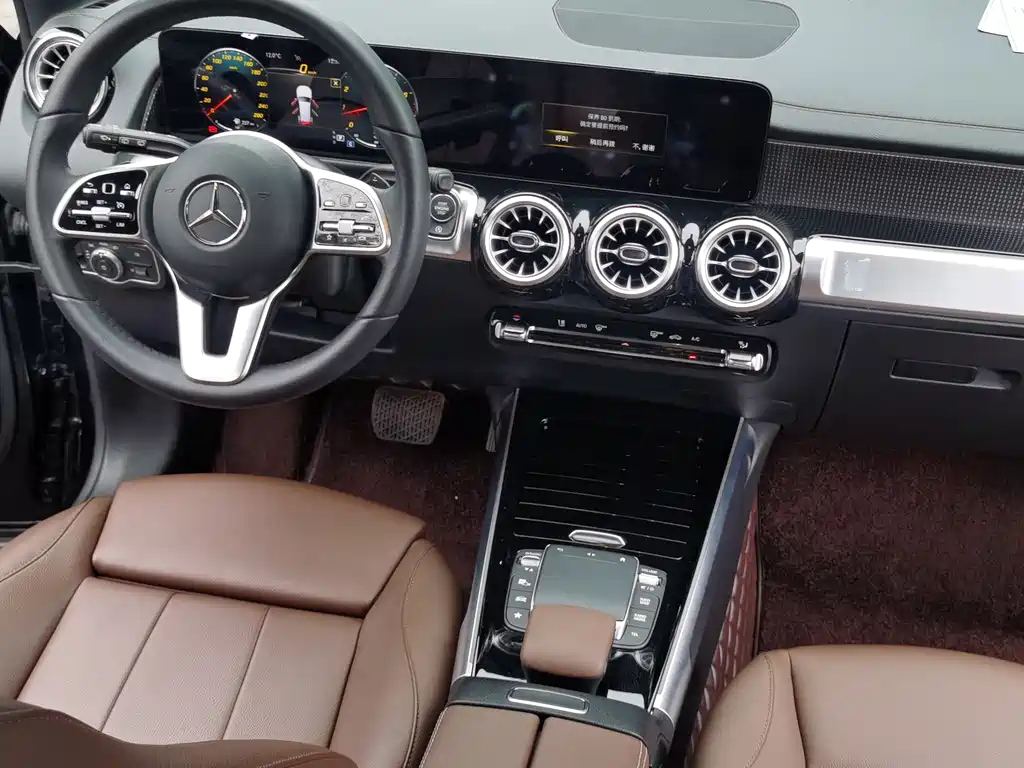 MERCEDES BENZ GLB 2022