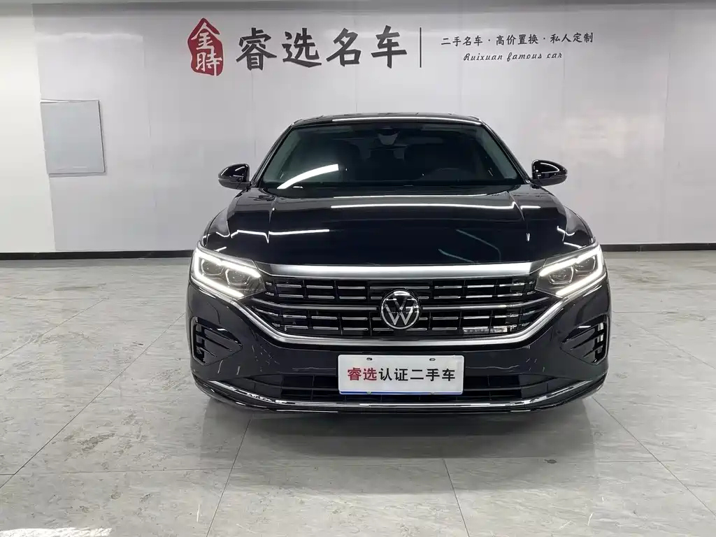 VOLKSWAGEN PASSAT 2022
