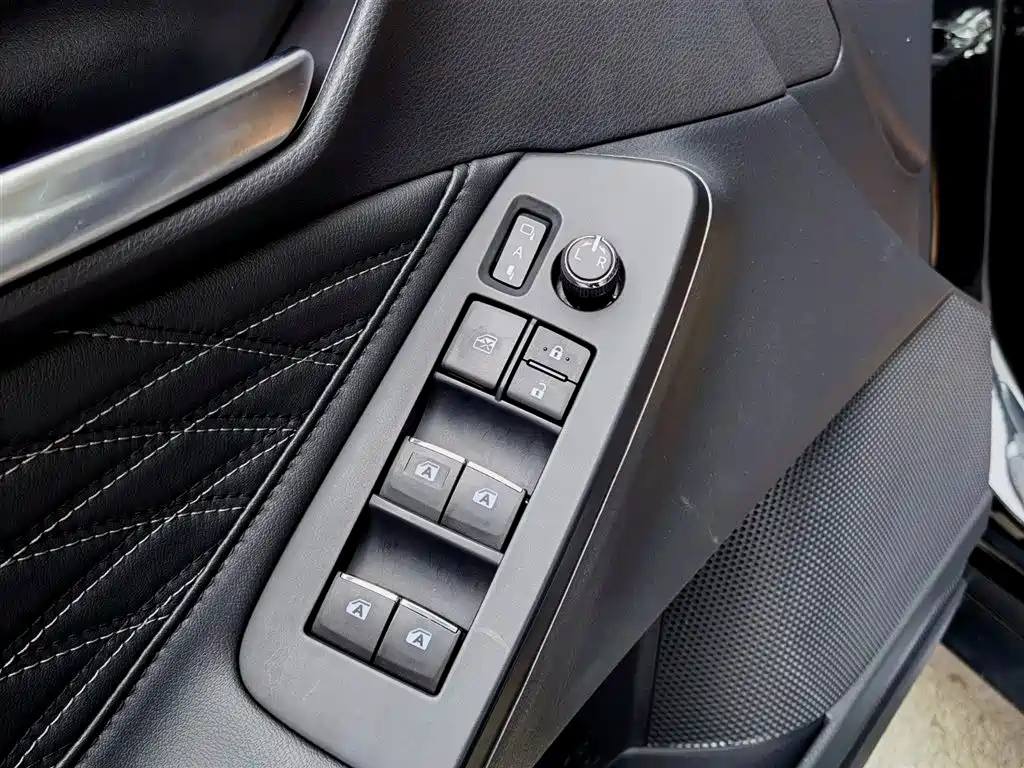 TOYOTA AVALON 2021