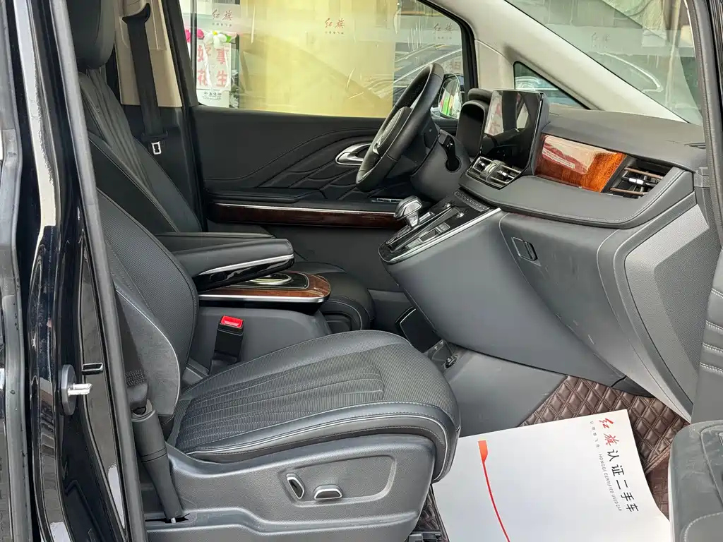 HONGQI HQ9 2022