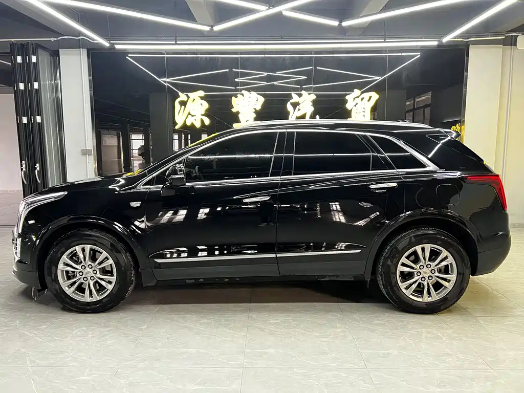 CADILLAC XT5 2022