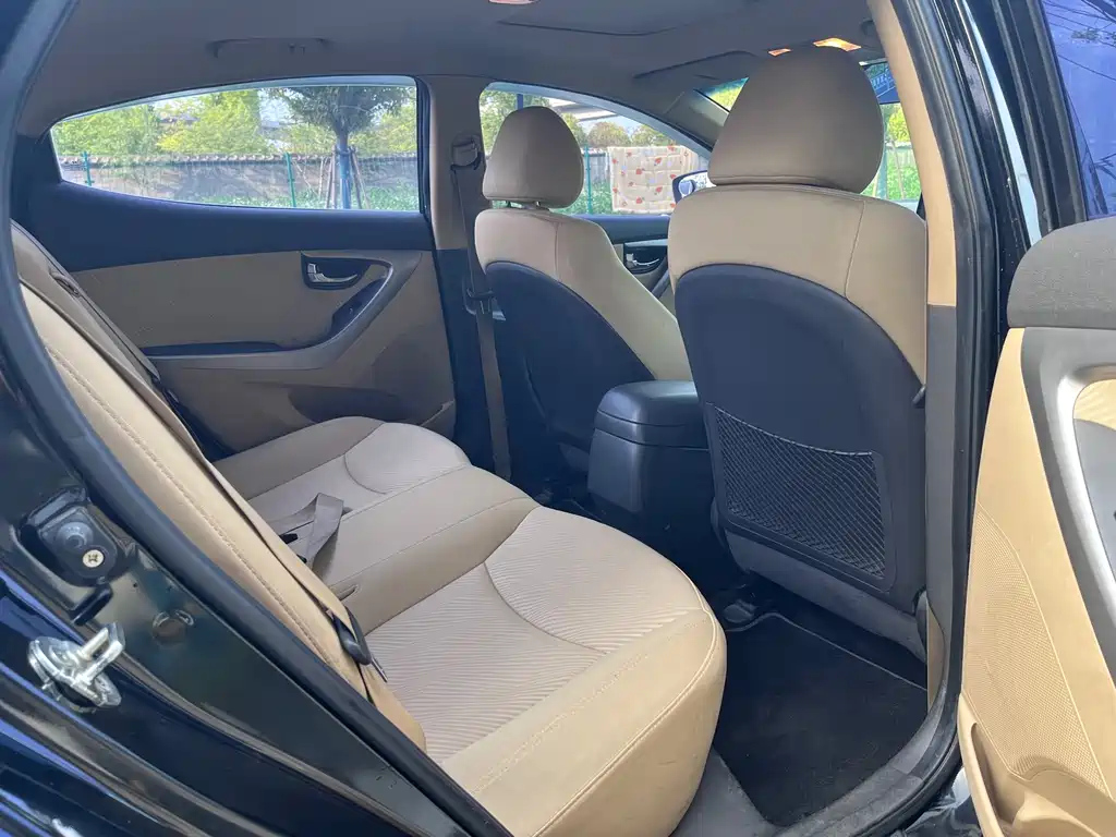 HYUNDAI ELANTRA 2013