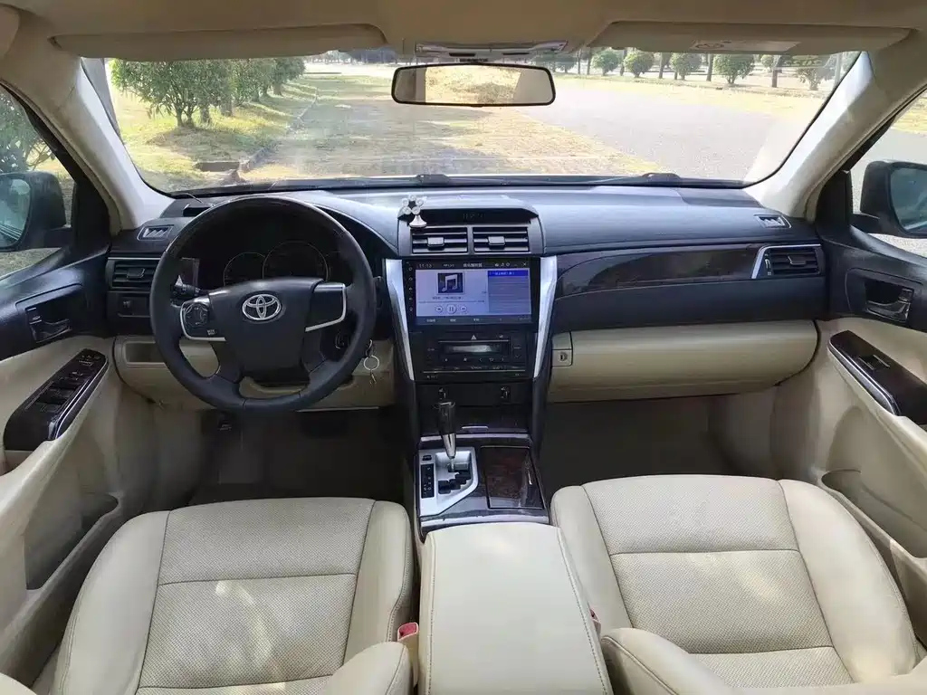 TOYOTA CAMRY 2016