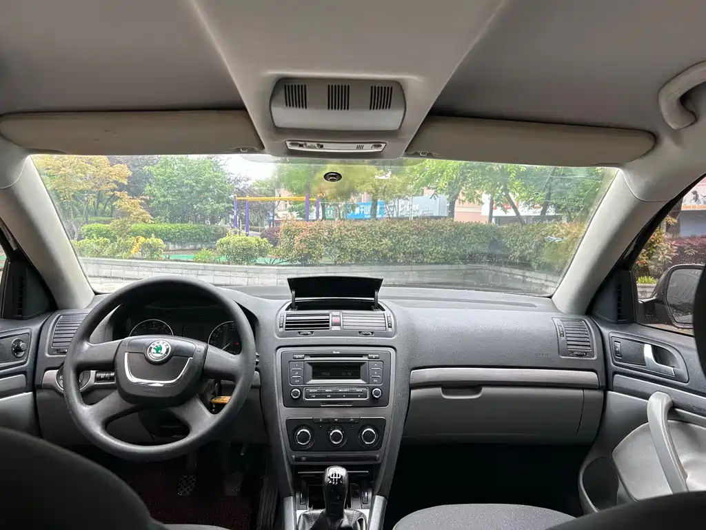 SKODA OCTAVIA 2013