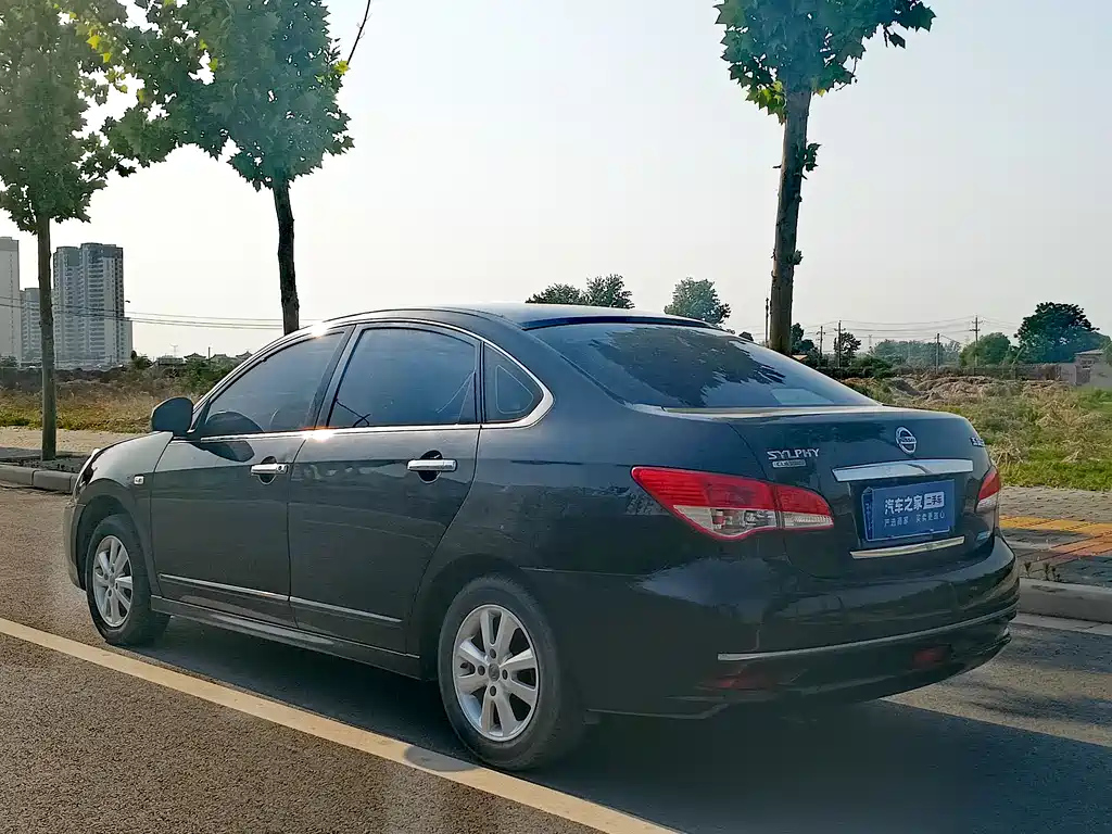 NISSAN SYLPHY 2016