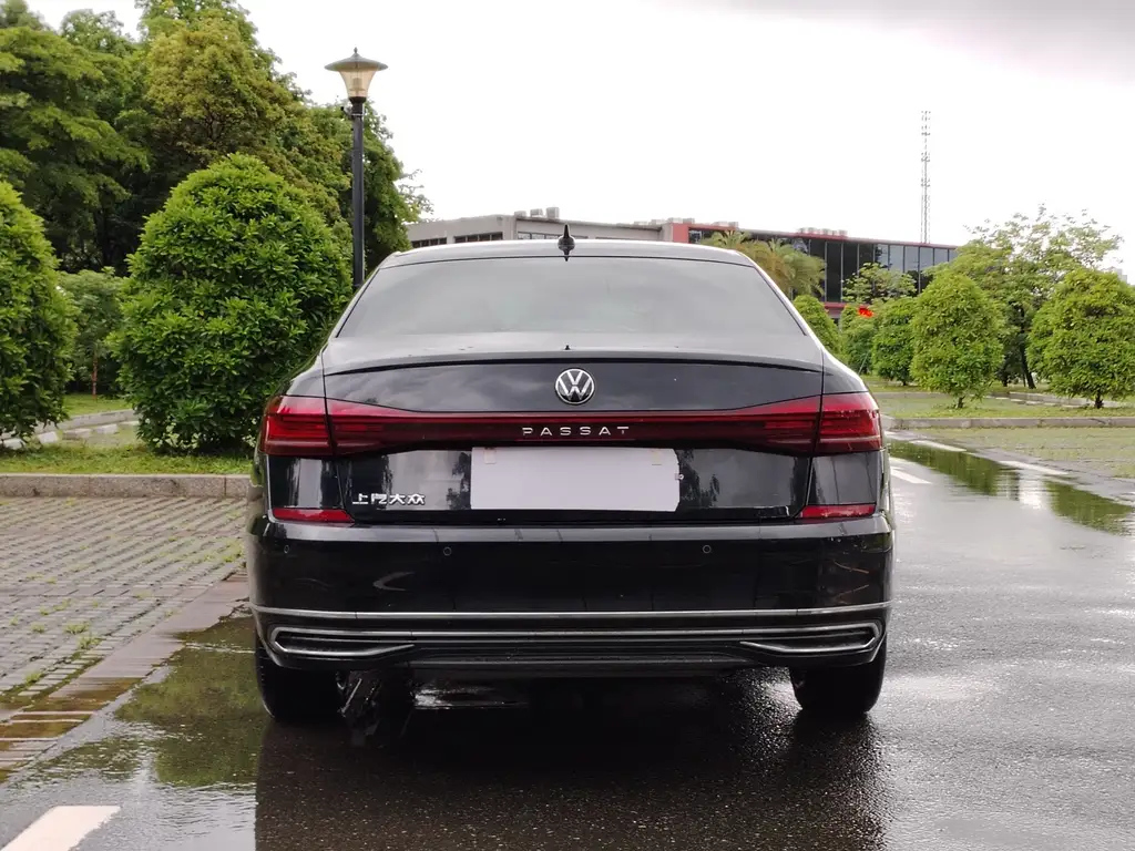 VOLKSWAGEN PASSAT 2022