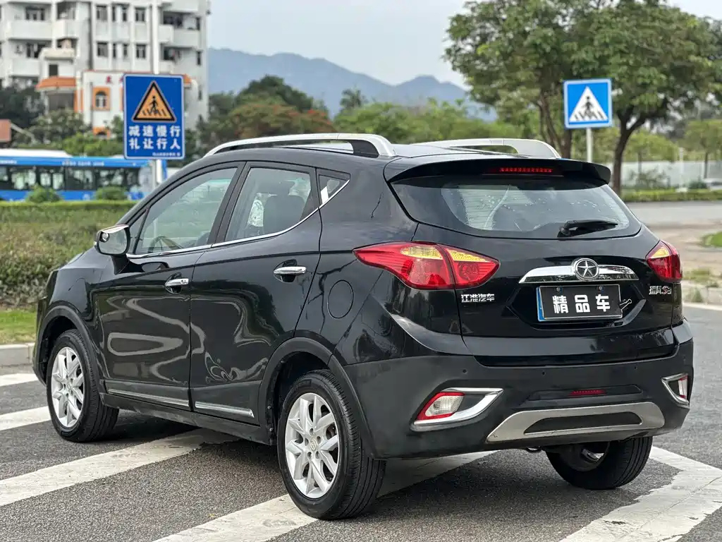JAC REFINE S3 2015