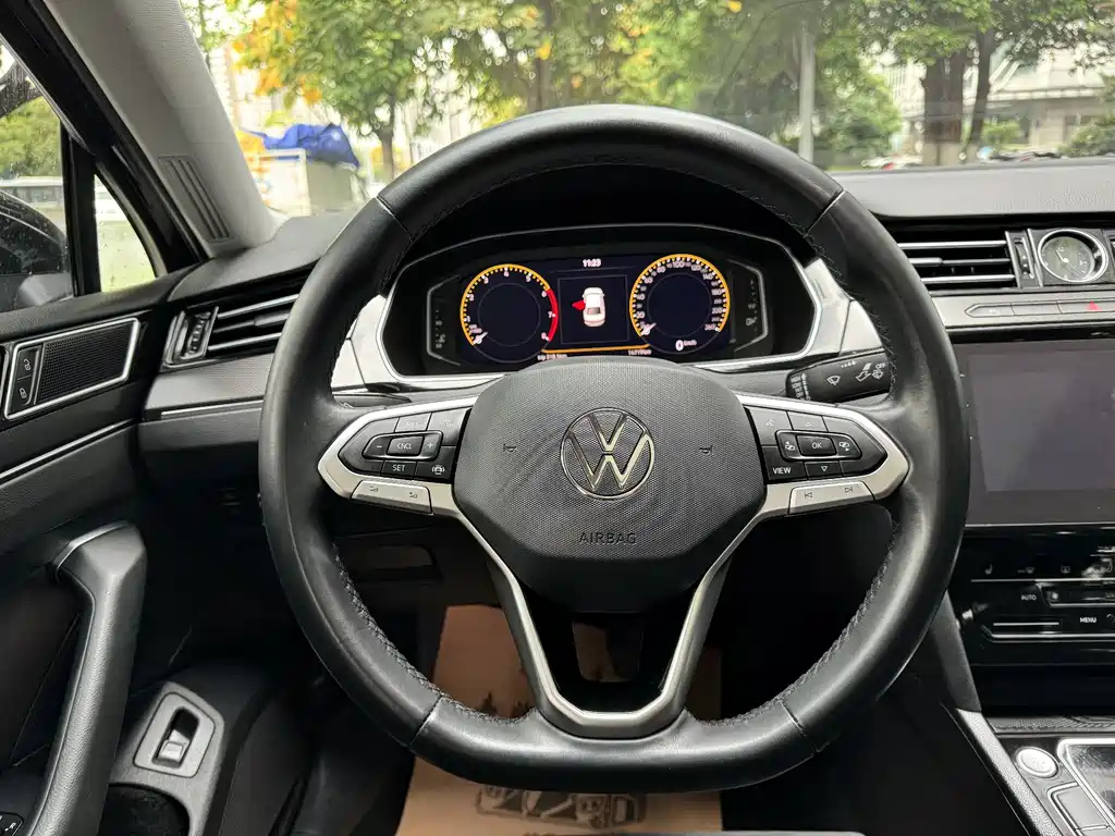 VOLKSWAGEN MAGOTAN 2022