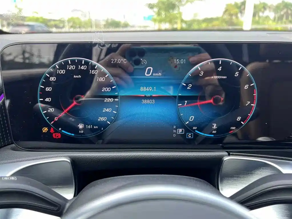MERCEDES BENZ GLB 2021