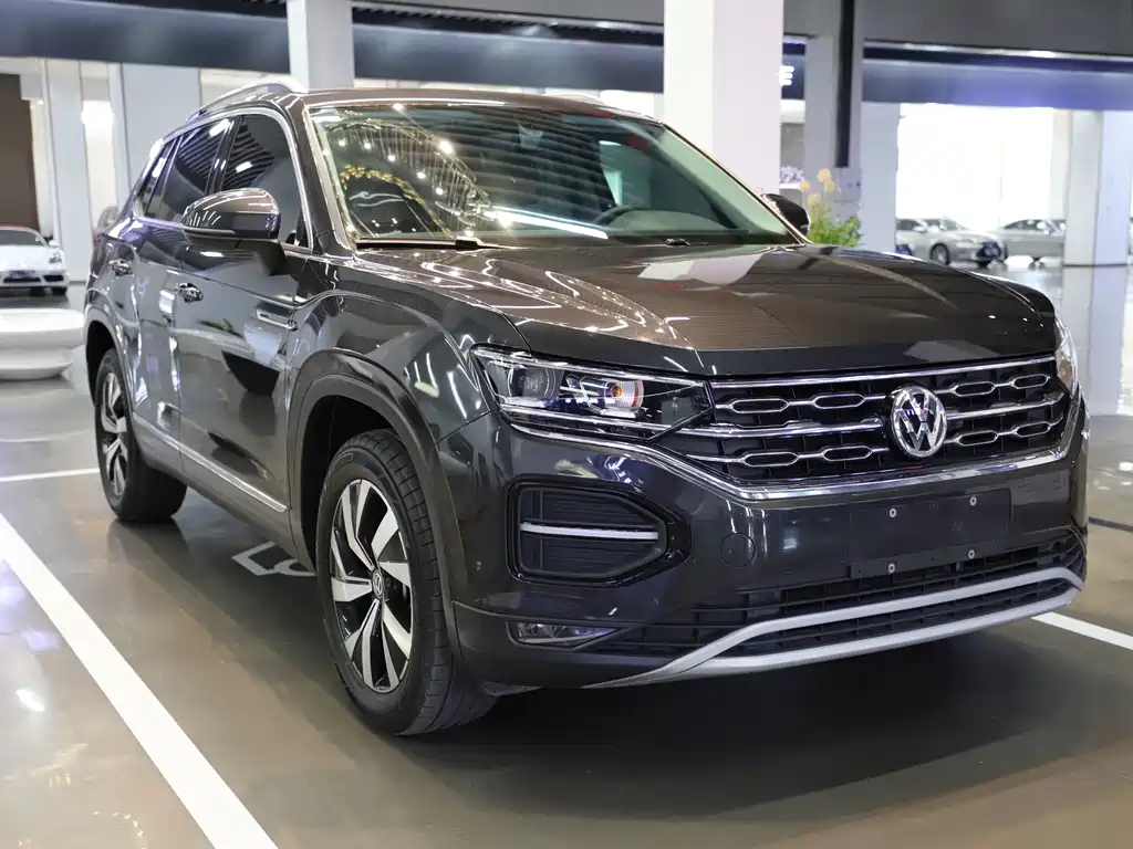 VOLKSWAGEN TAYRON 2020