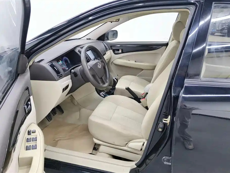 GEELY AUTO GEELY GC7 2013
