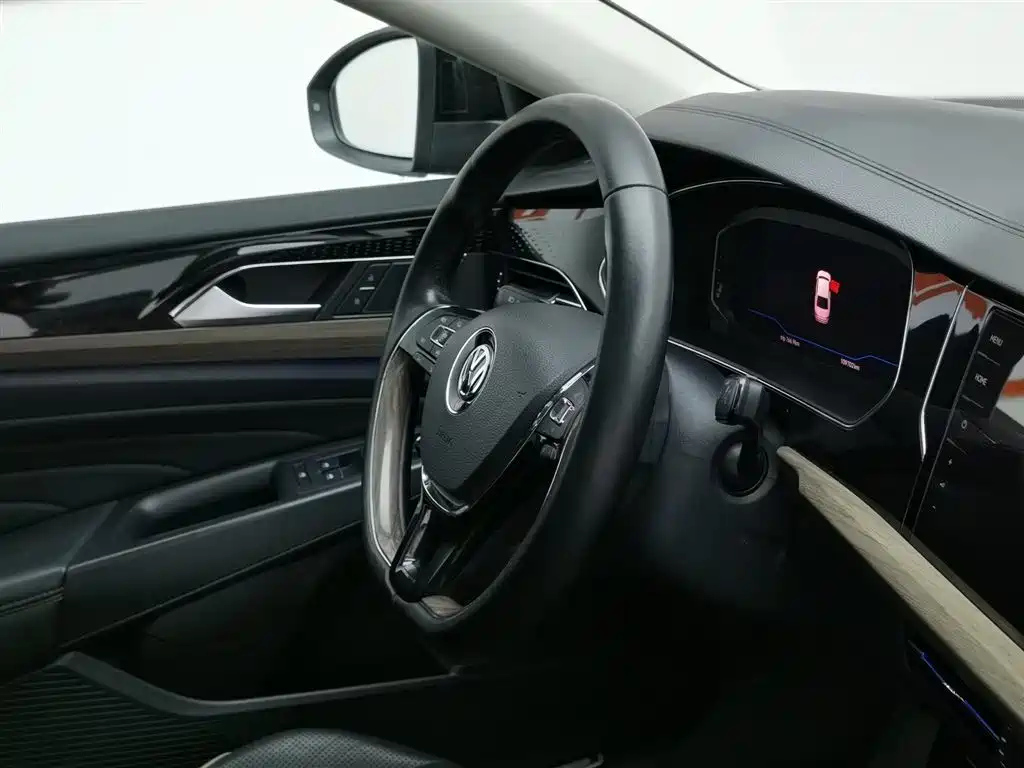 VOLKSWAGEN PASSAT 2019