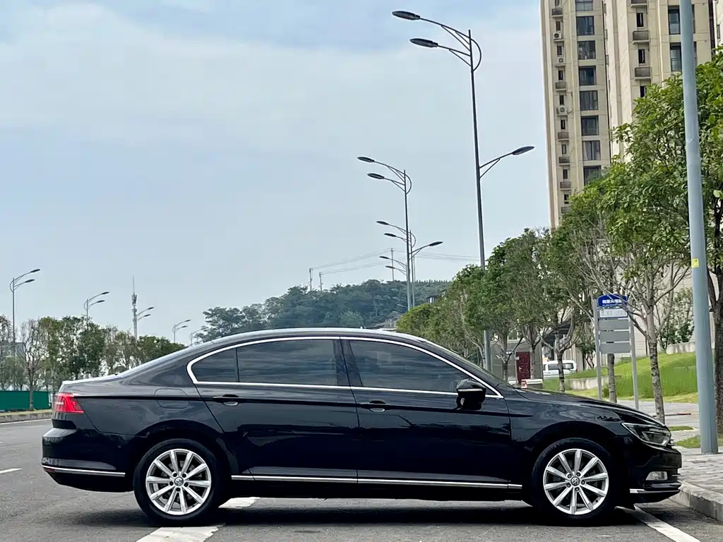 VOLKSWAGEN MAGOTAN 2018