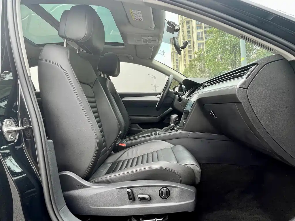 VOLKSWAGEN MAGOTAN 2018