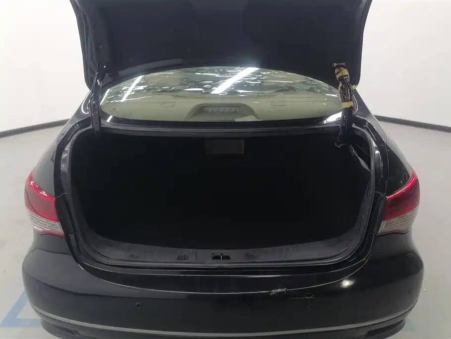 NISSAN SYLPHY 2016
