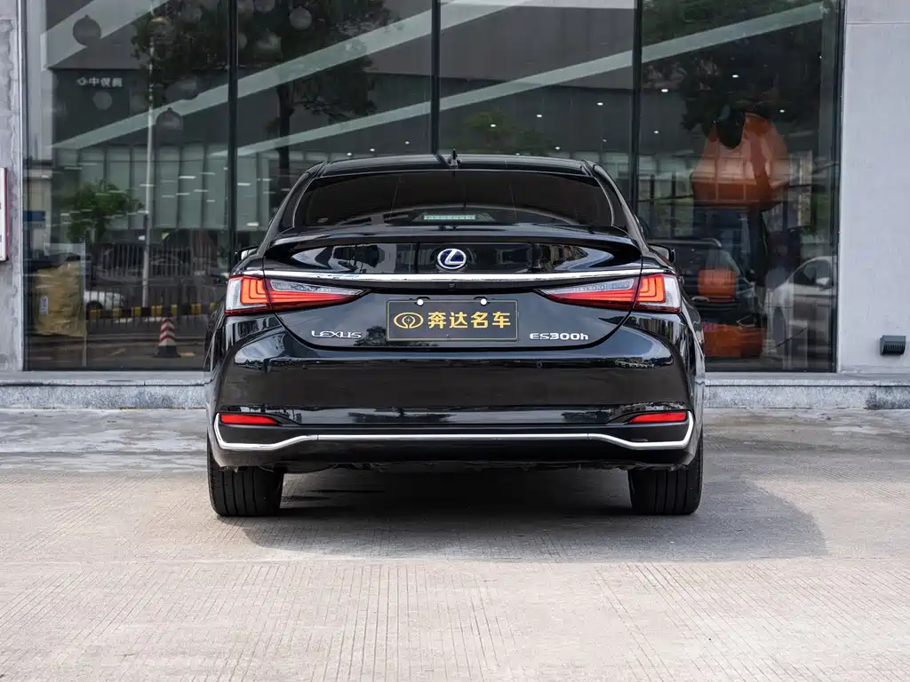 LEXUS ES 2022