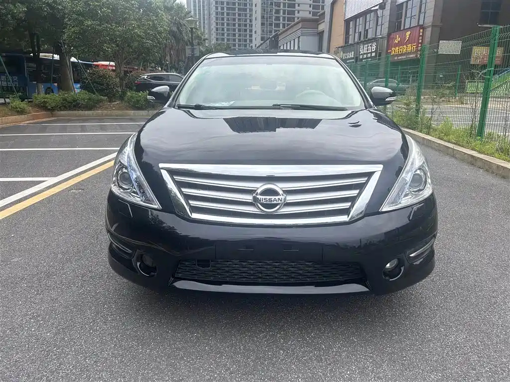 NISSAN TEANA 2011