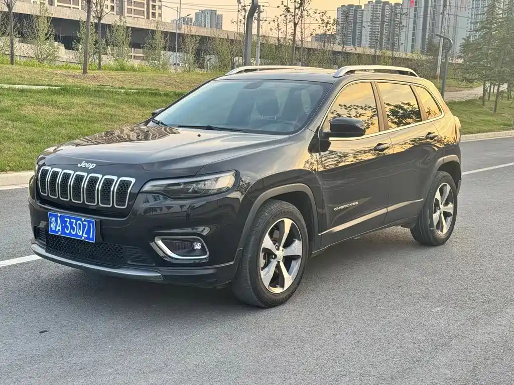Аукционный лист JEEP CHEROKEE 2021