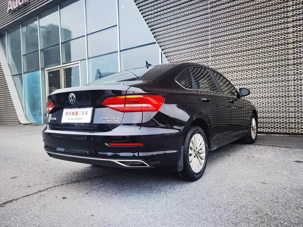 VOLKSWAGEN LAVIDA 2020