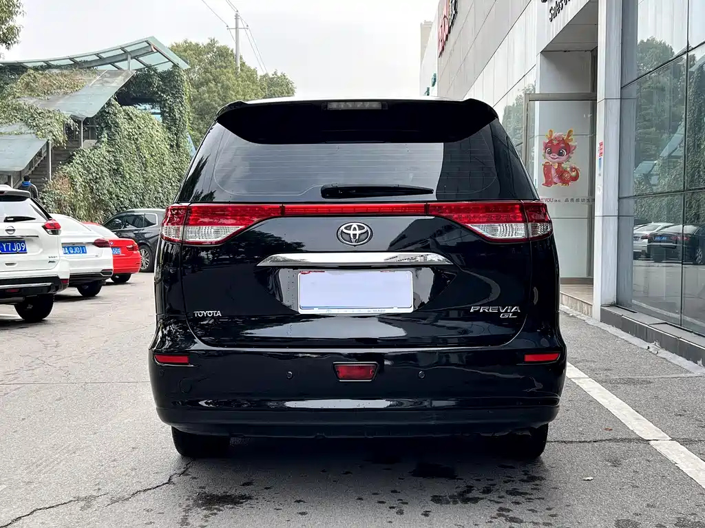 TOYOTA PREVIA 2015