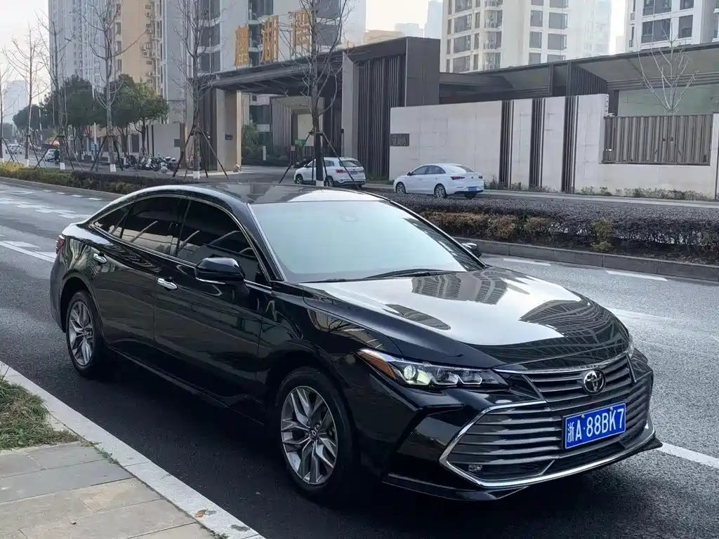 TOYOTA AVALON 2022