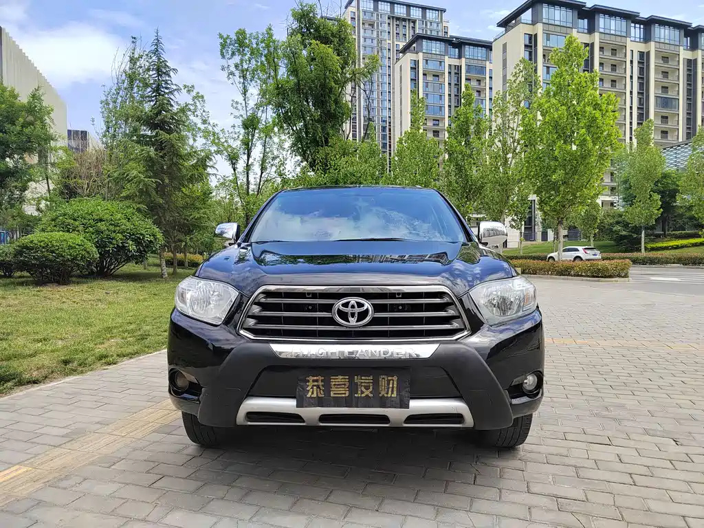TOYOTA HIGHLANDER 2010