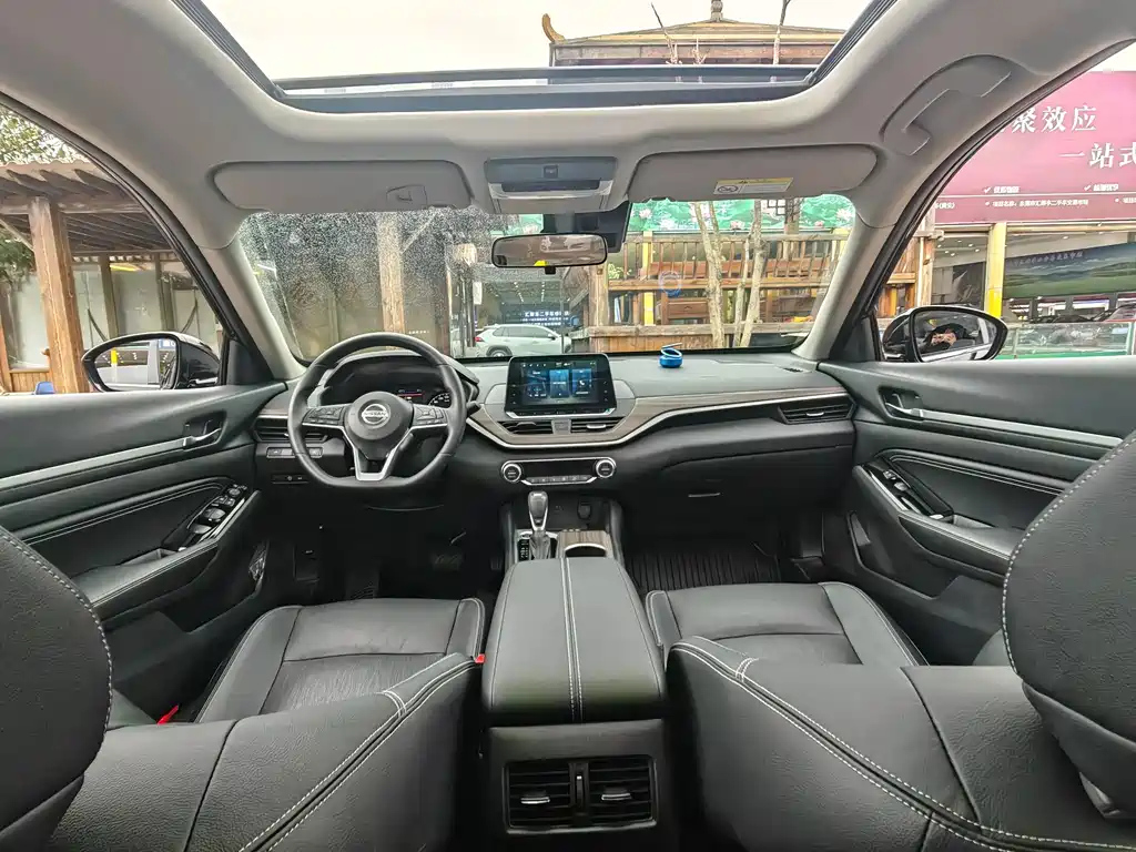 NISSAN TEANA 2022