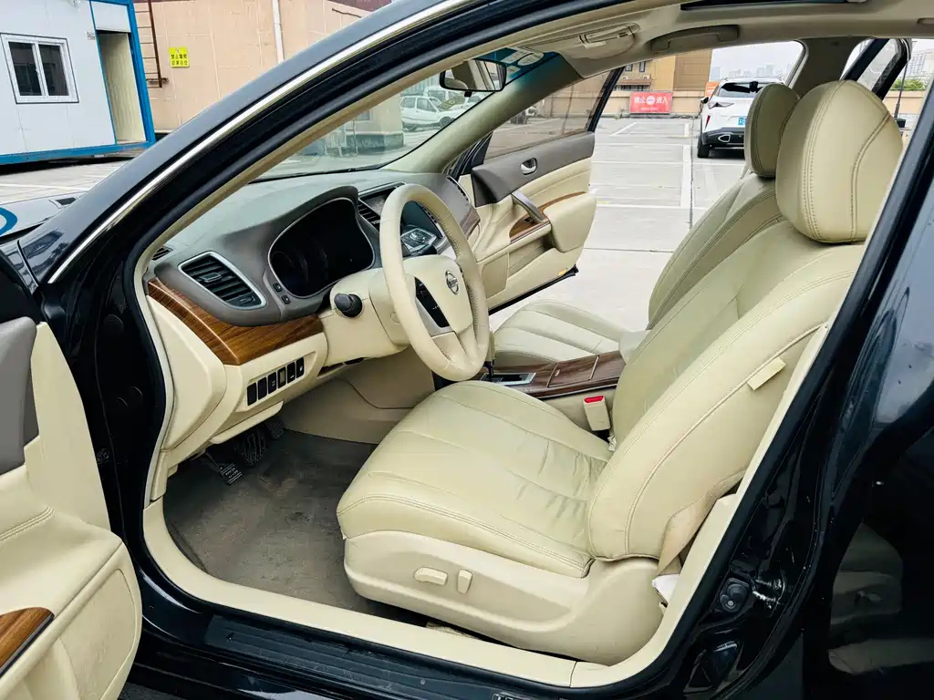 NISSAN TEANA 2012