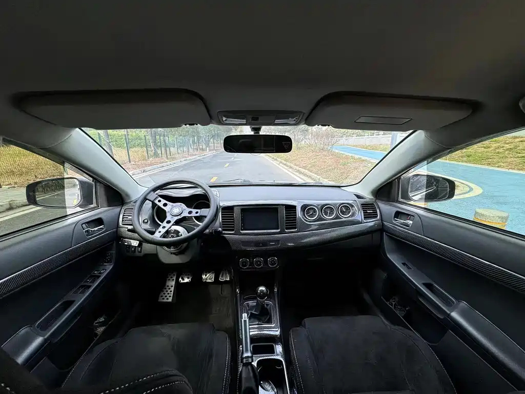 MITSUBISHI LANCER EX 2013