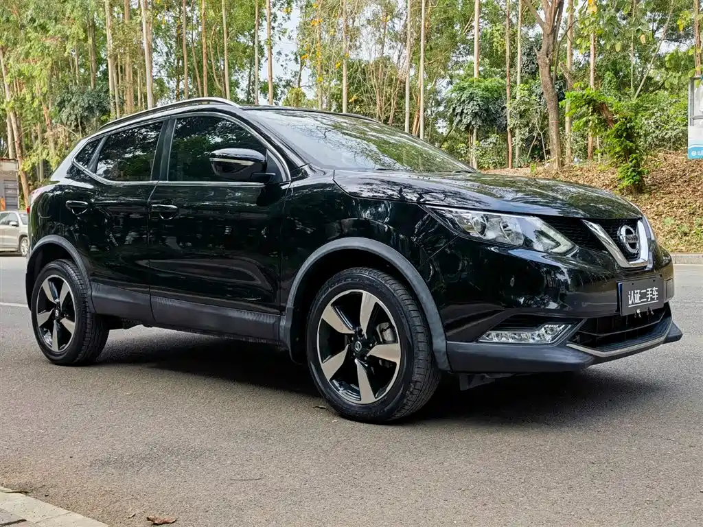 NISSAN QASHQAI 2018