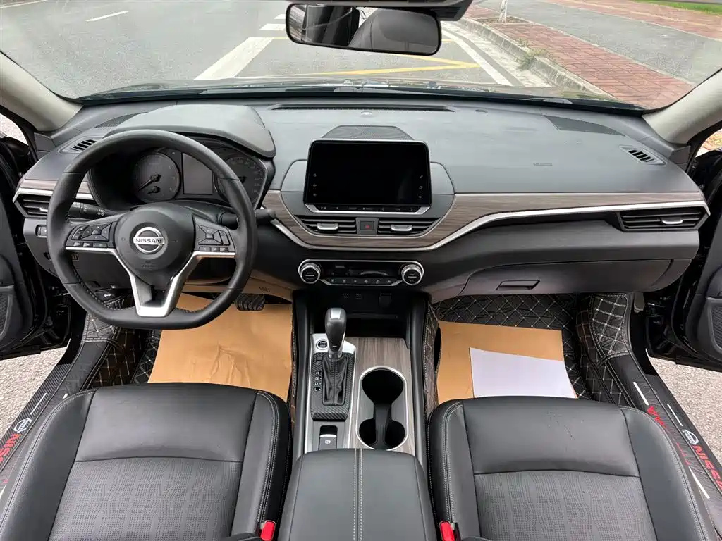 NISSAN TEANA 2022