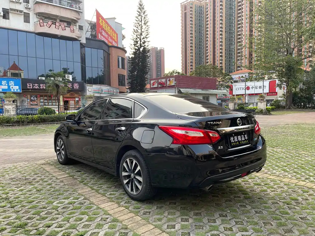 NISSAN TEANA 2018