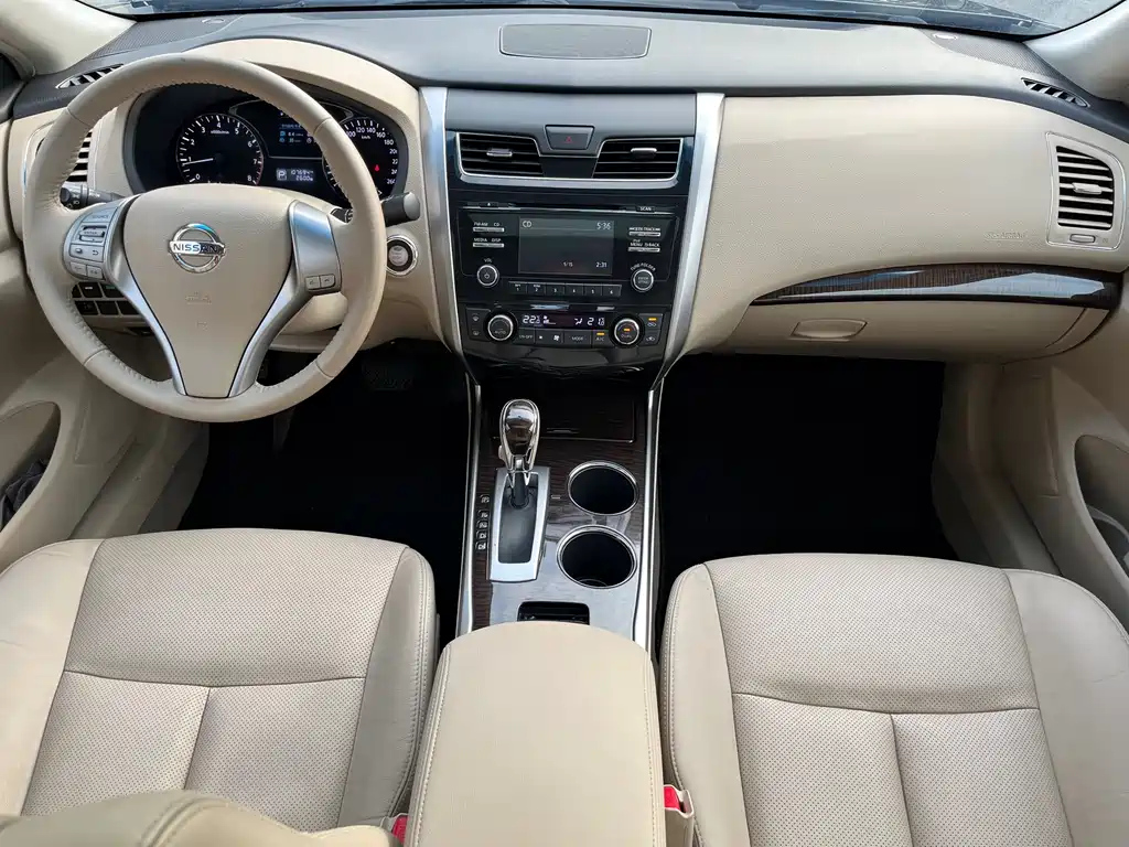 NISSAN TEANA 2016