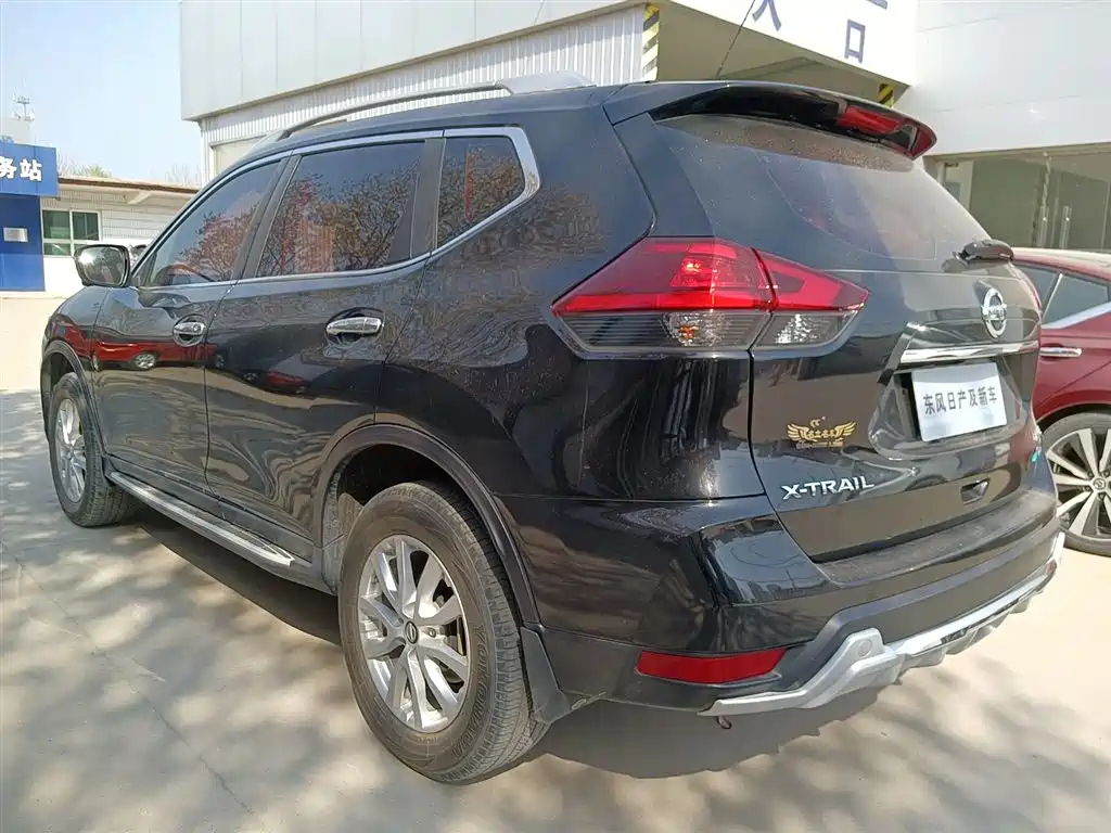 NISSAN X-TRAIL 2018