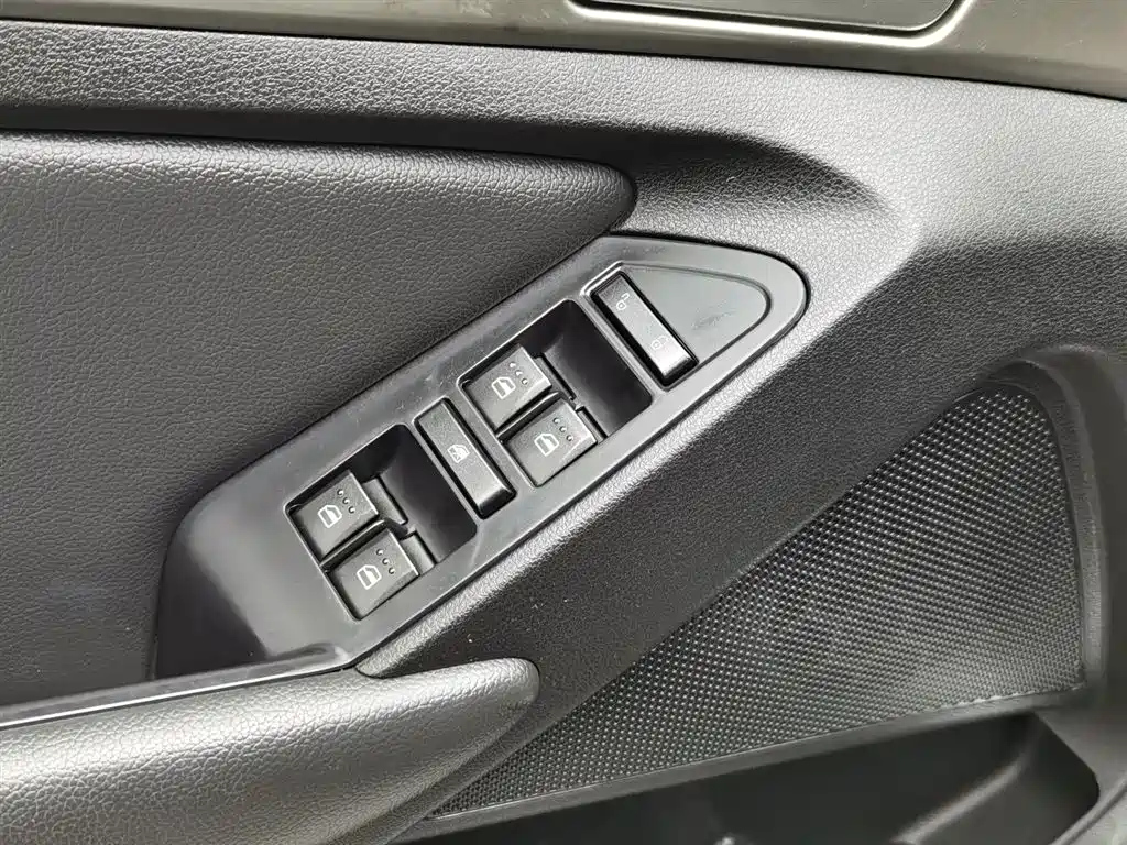 BAIC SENOVA X65 2015