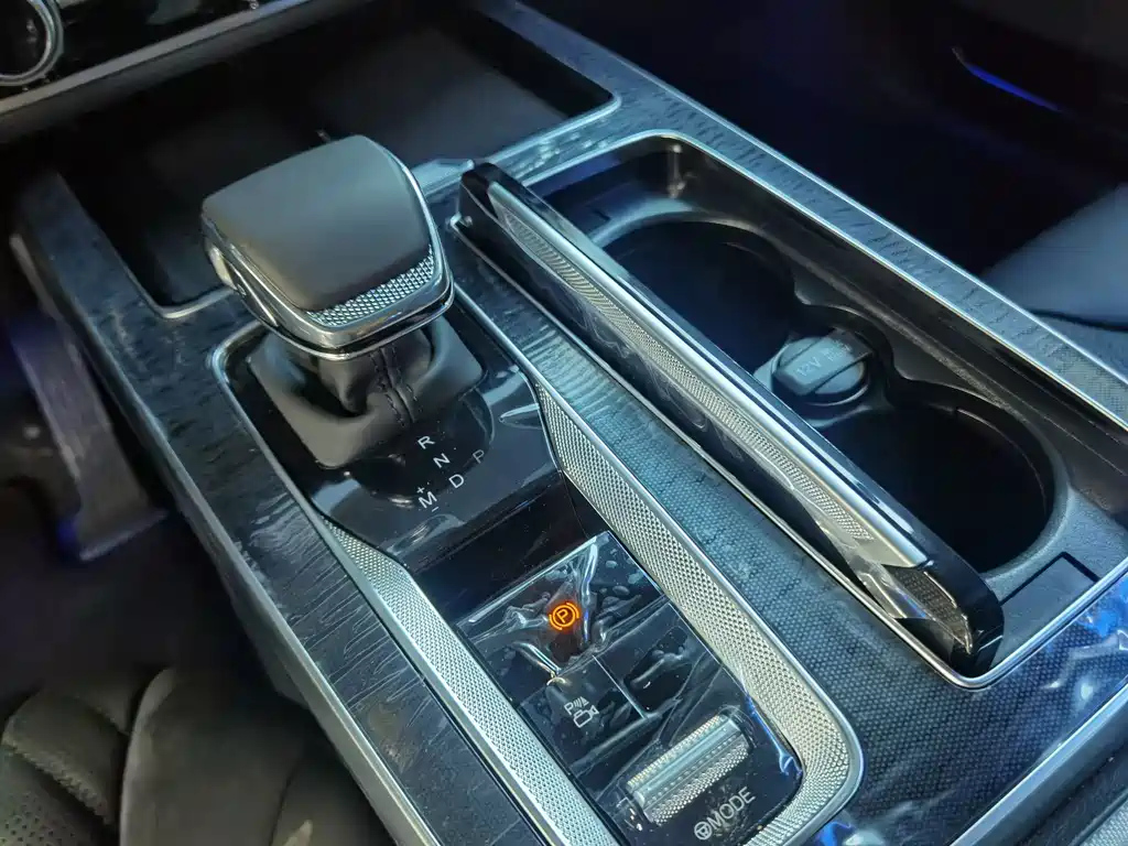 HONGQI HS5 2023