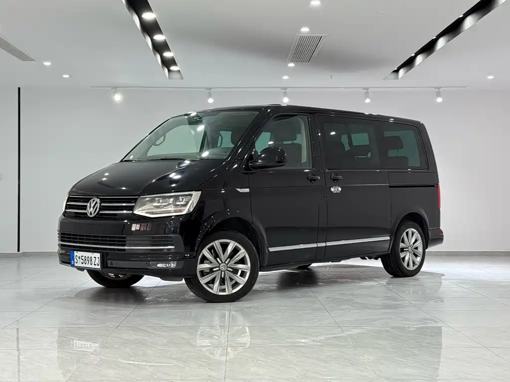 VOLKSWAGEN MULTIVAN