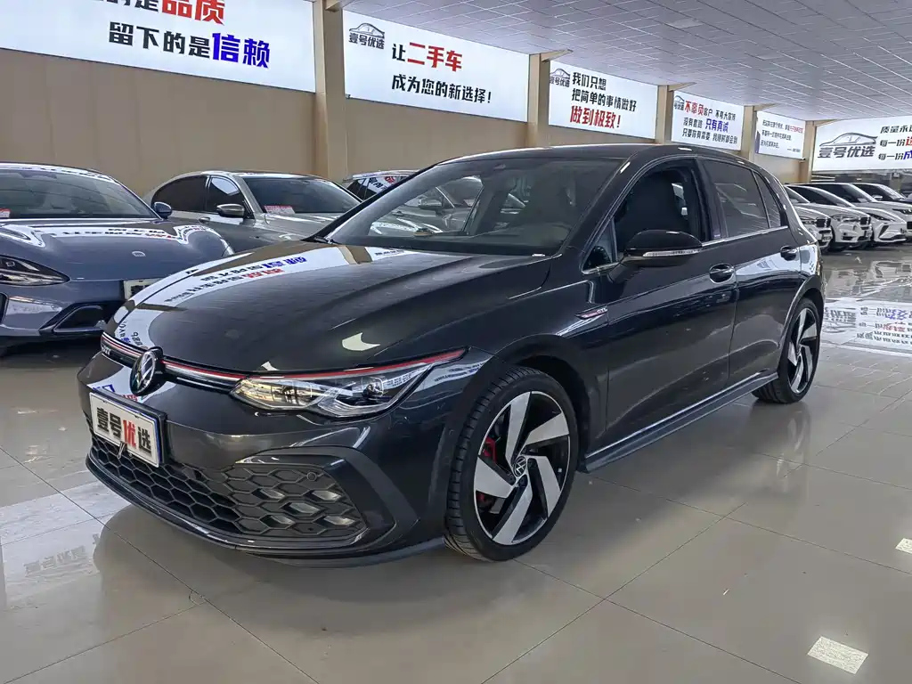 VOLKSWAGEN GOLF GTI 2023