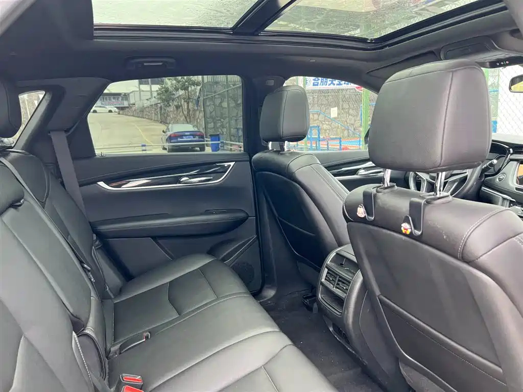 CADILLAC XT5 2021