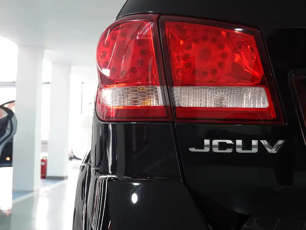 DODGE JCUV 2014