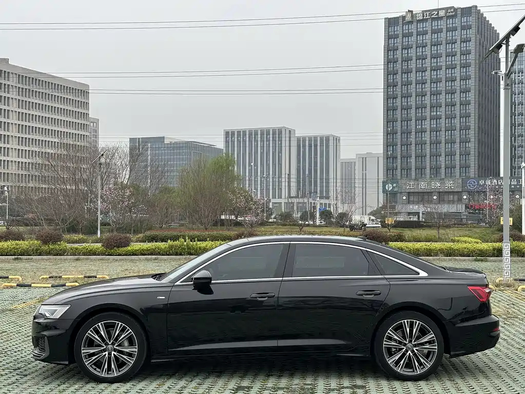AUDI A6L 2021