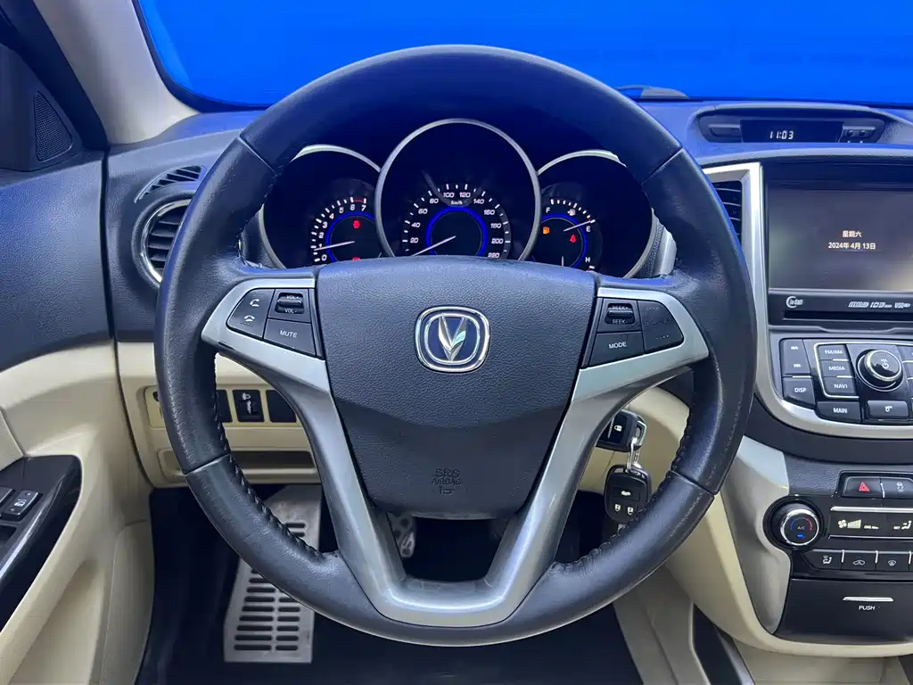 CHANGAN EADO 2015