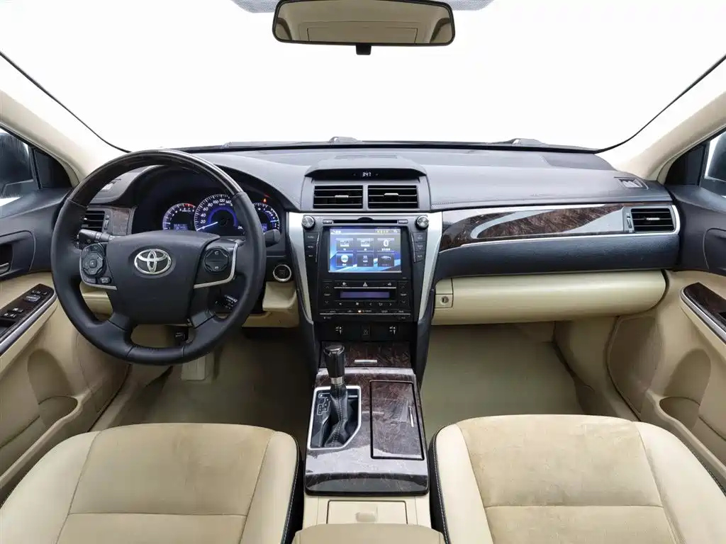 TOYOTA CAMRY 2017