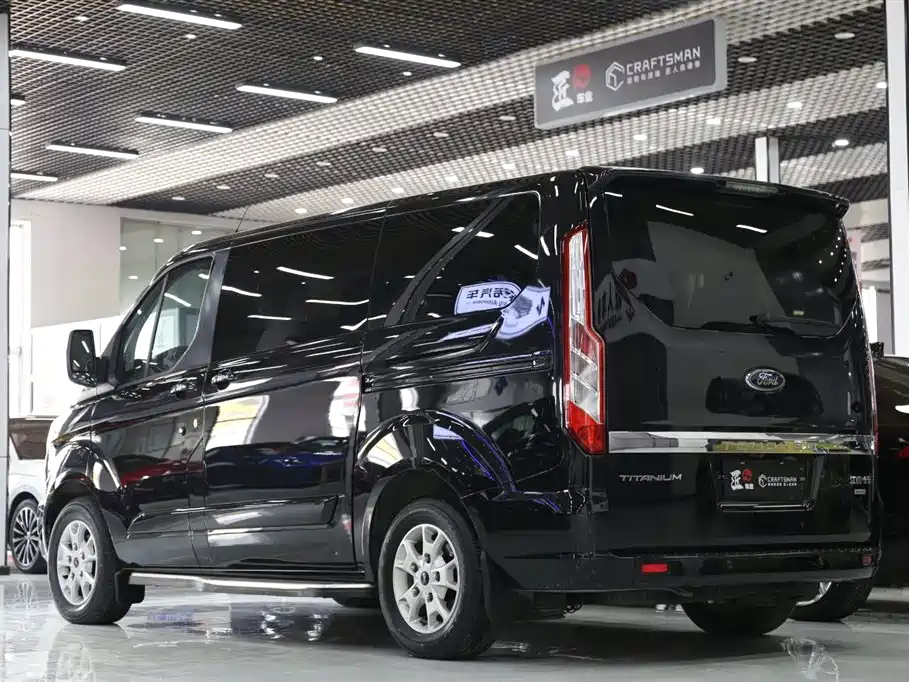 FORD TOUREO 2016