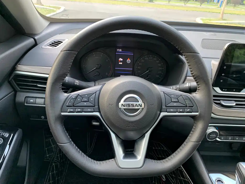 NISSAN TEANA 2021
