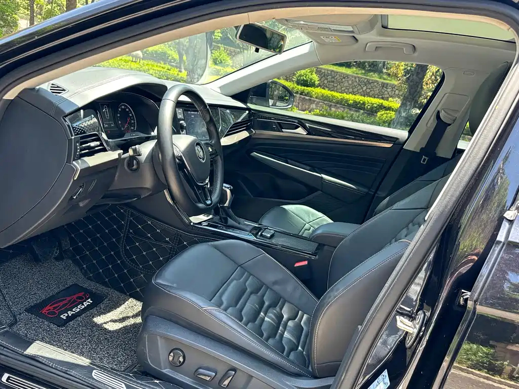 VOLKSWAGEN PASSAT 2020