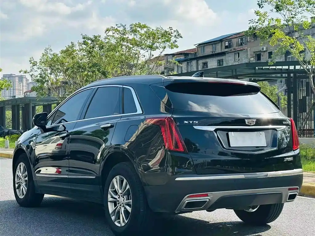 CADILLAC XT5 2021