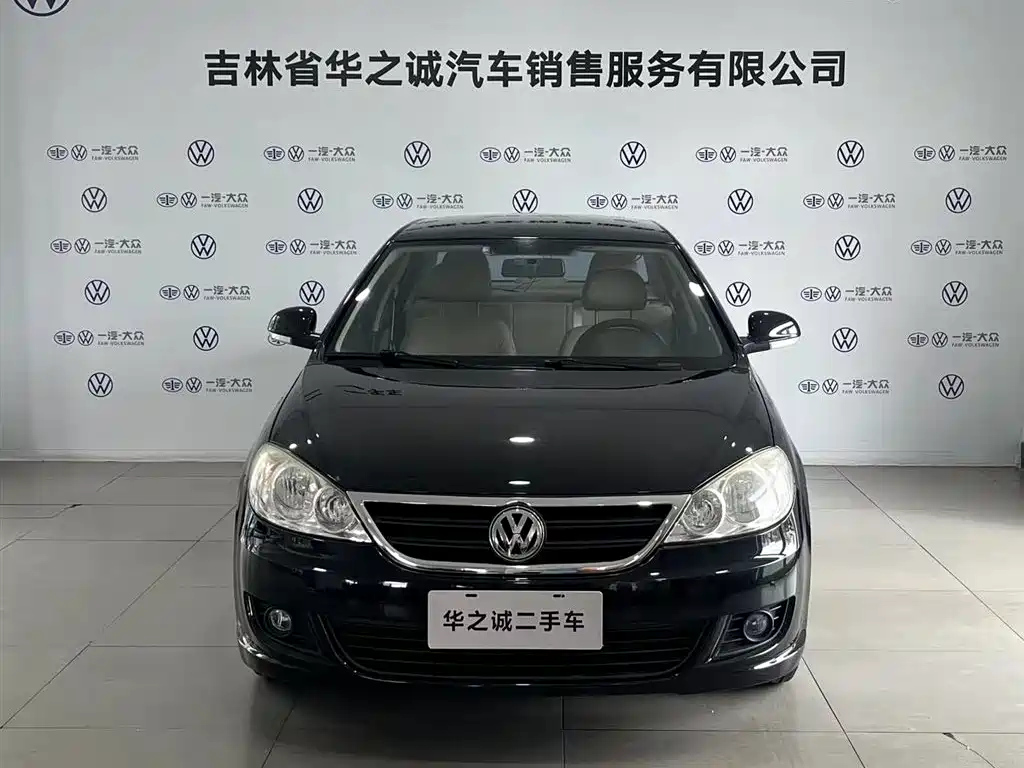 VOLKSWAGEN LAVIDA 2012